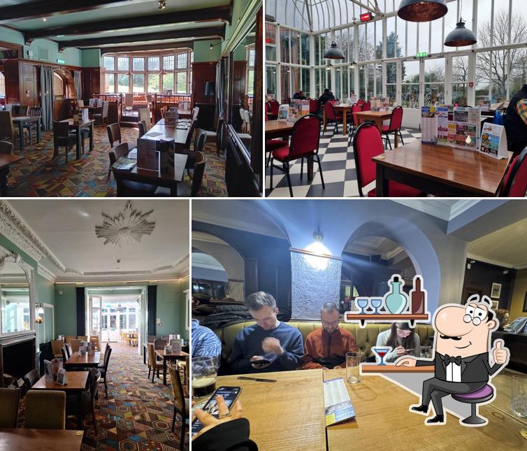Coombe Lodge - JD Wetherspoon