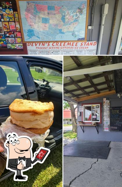 Devyns Creemee Stand