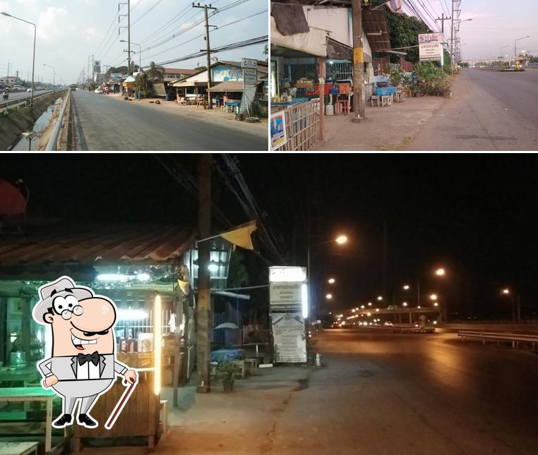 บ้านหมูกรอบครัวยายริน