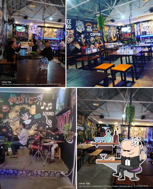 JMJ cafe LIVE MUSIK