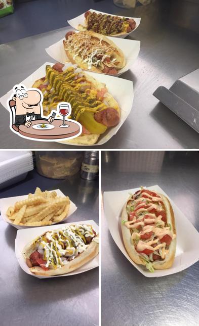 Harvey Tee's Hot Dog Express
