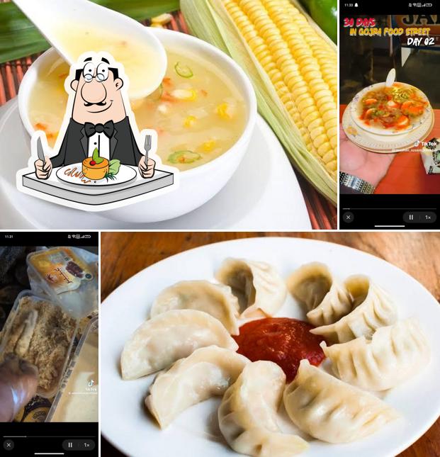 Jan Momos & Chicken Soup
