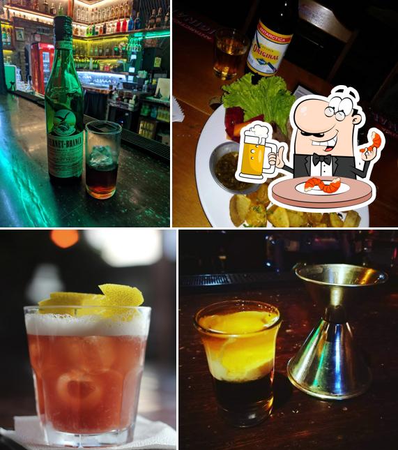 El Lugar Bar