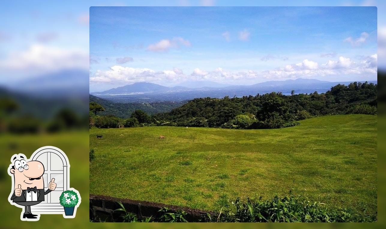 The Smoke House: Tagaytay