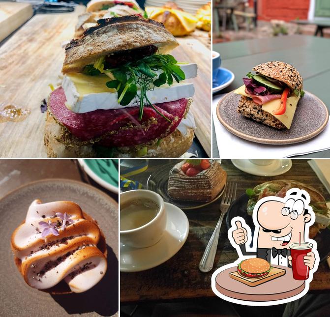 Simon's Roastery & Bakery