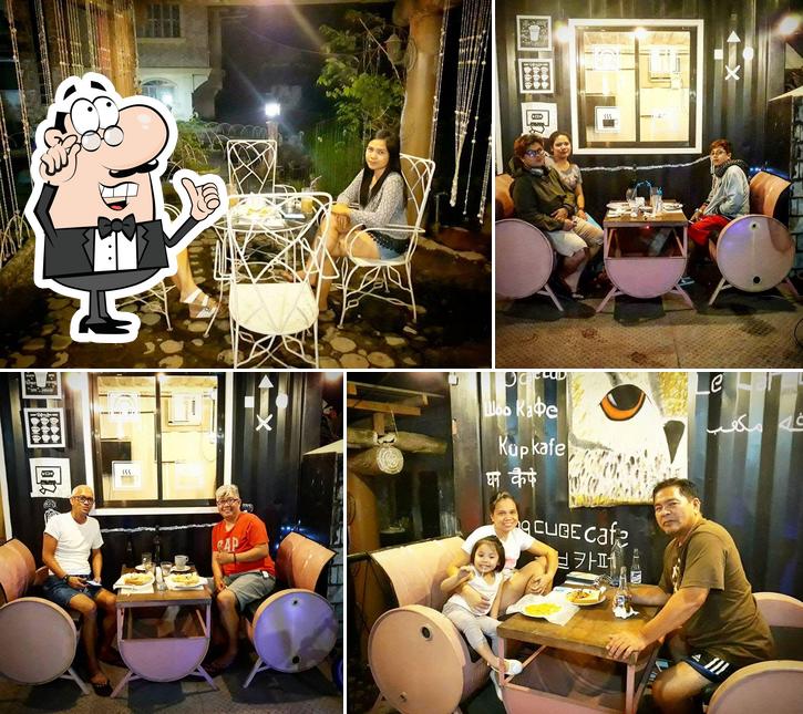 Le Cafe Cube