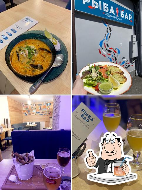 Взгляните на эту фотографию, где видны напитки и еда в РыбаБар