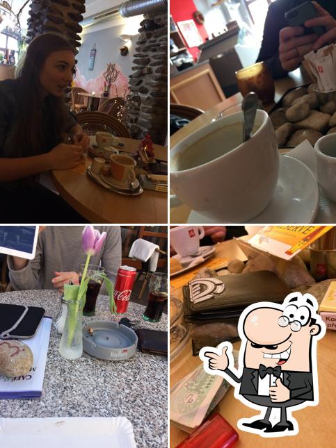 Cafe Crown