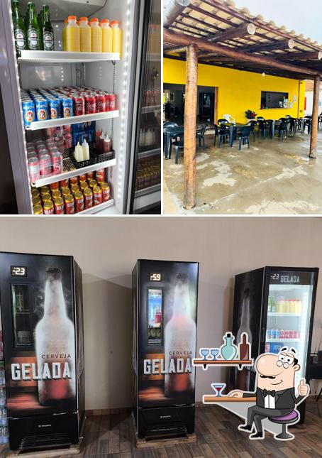 Tubarão Esfihas e Sucos Naturais