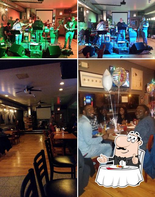 Underdog Bar & Grill
