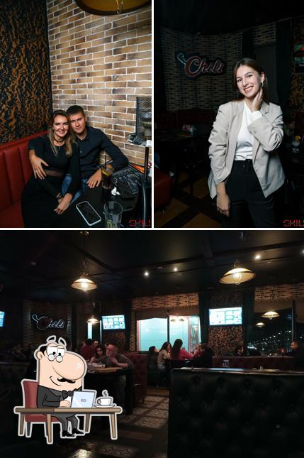 Забронируйте столик в "Караоке-клуб Чили"