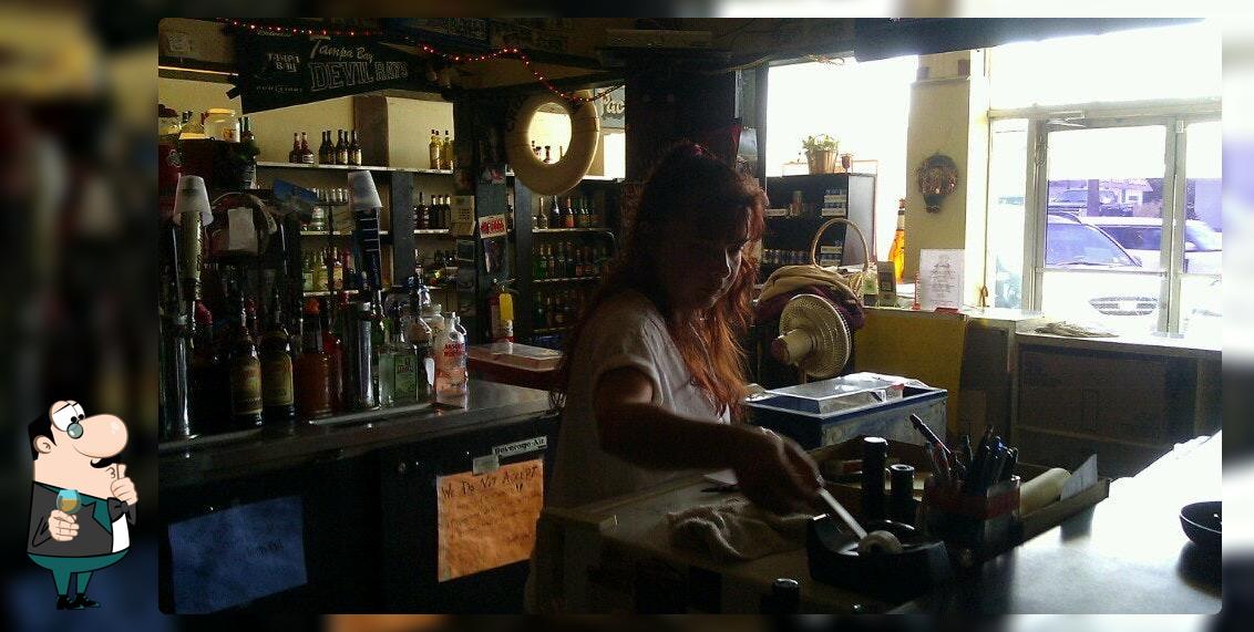 Quaker Bar