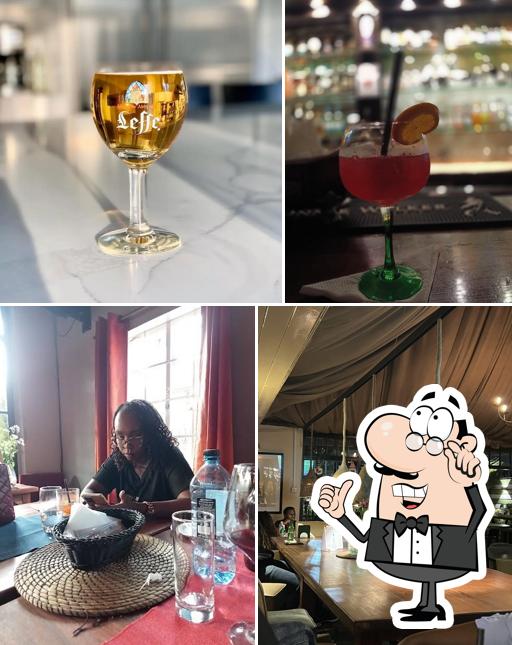Que Pasa Bar & Bistro