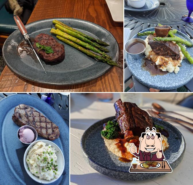 Palette Bar & Grill