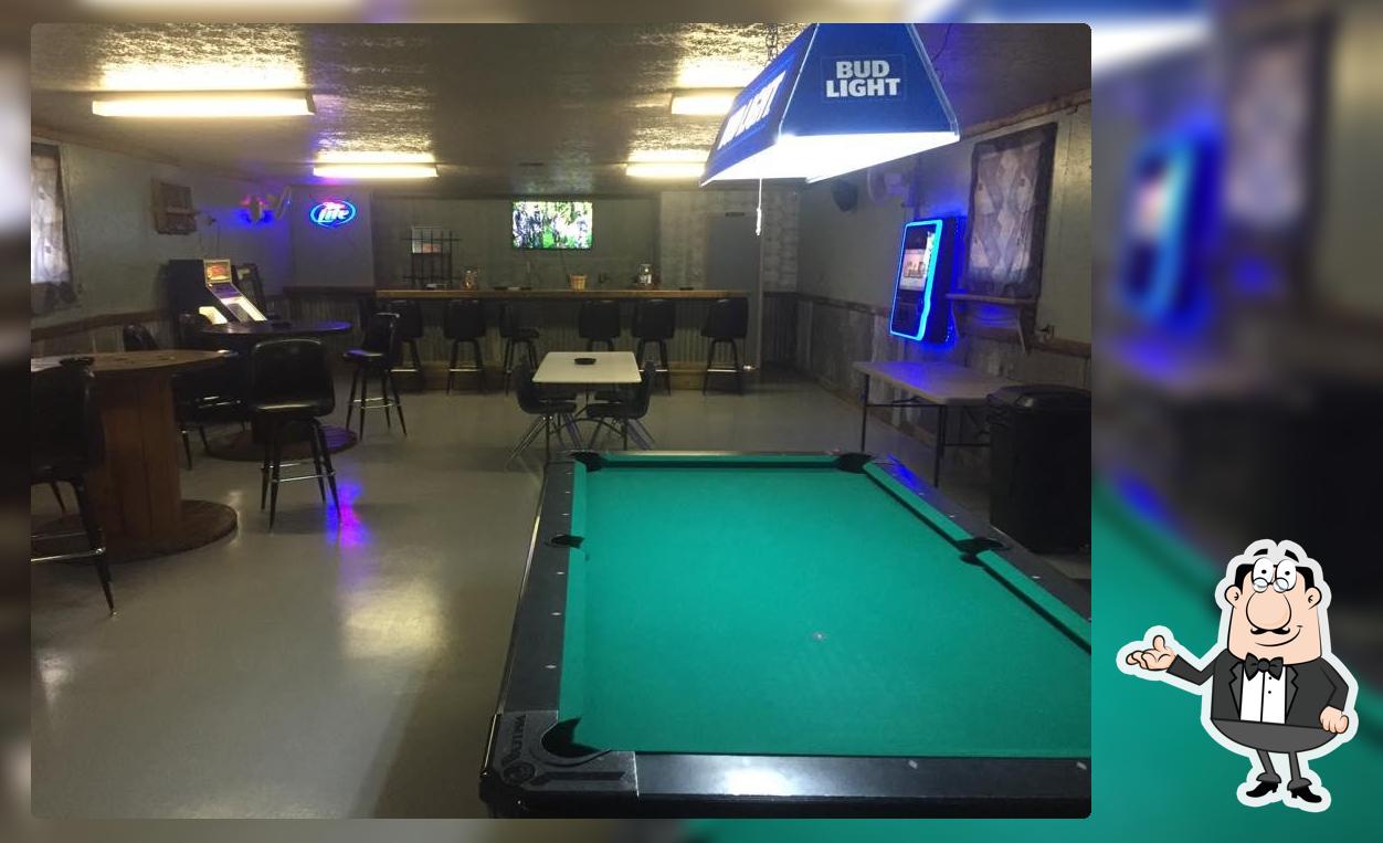 County Line Tavern