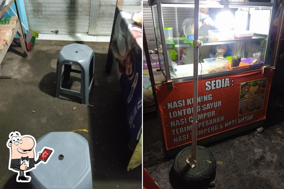 Warung Nasi Kuning