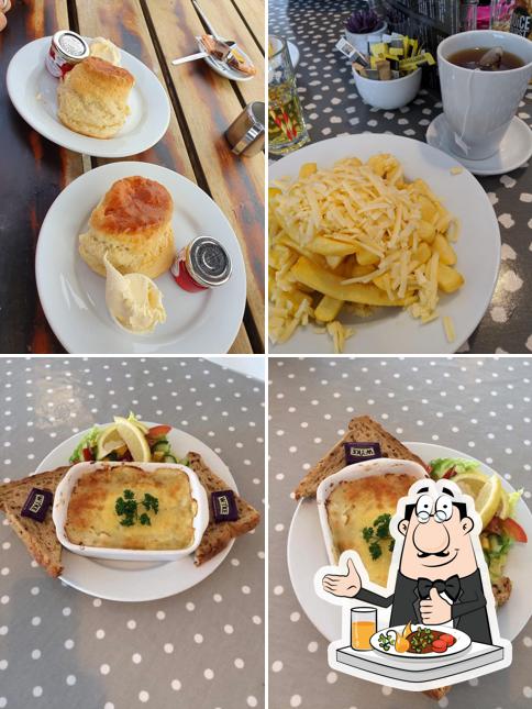 The Pier Cafe