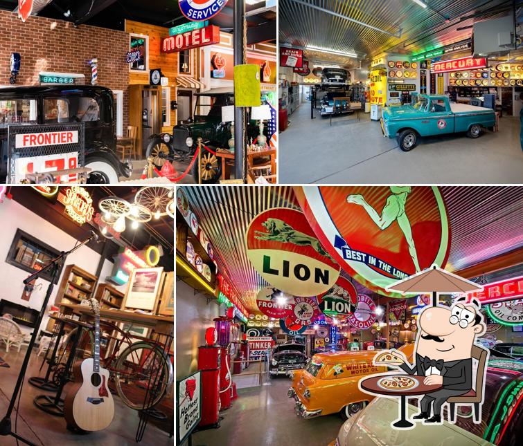 Frontier Auto Museum & Cafe