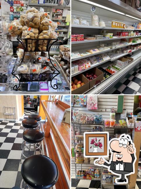 Mangos Market & Deli