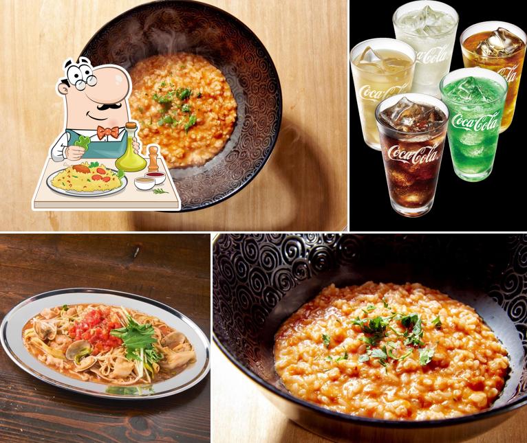 元祖トマトラーメンと辛麺と元祖豆乳ラーメン 三味(333) モラージュ佐賀店