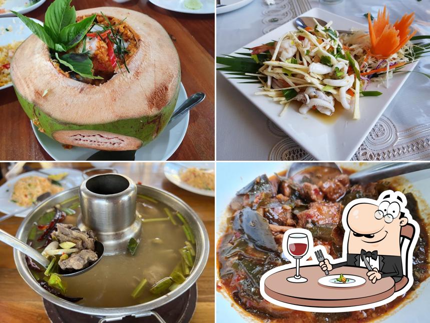 Bo Thong Buri Homestay & Restaurant