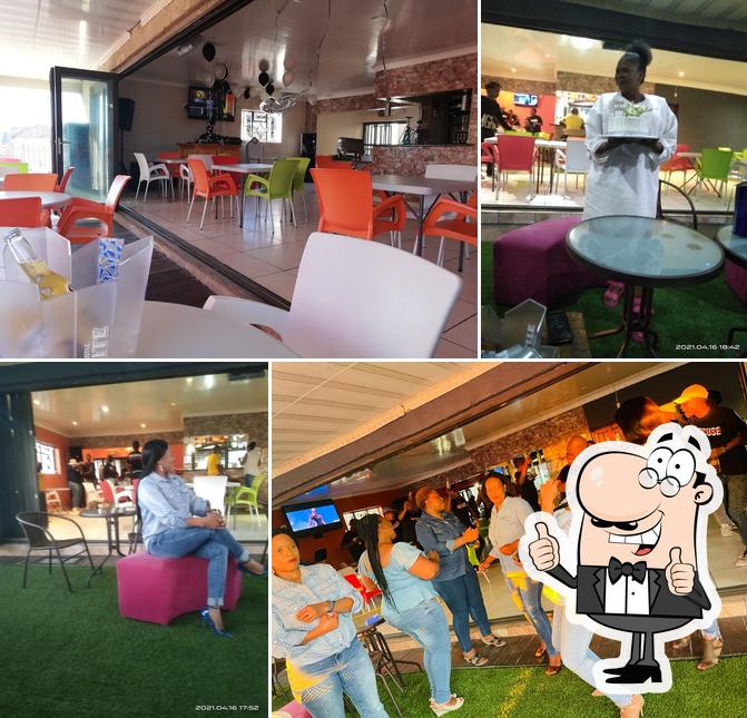 Cruz Lounge