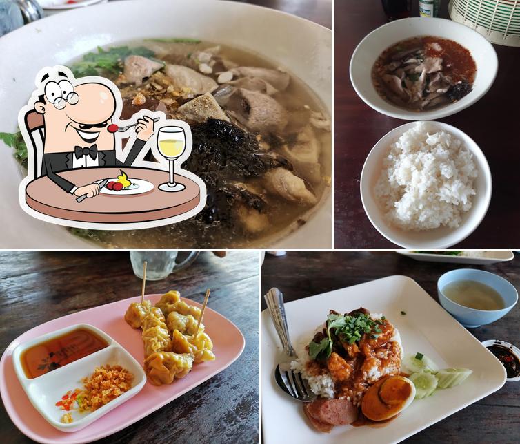 ร้านอาหาร อ.สมจิตร