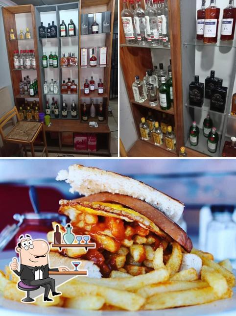 Monate Cafe