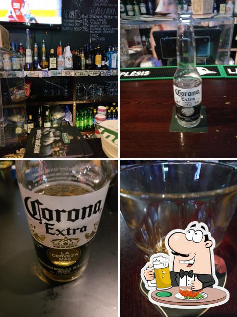 FUNNY FOX SPORTS, KARAOKE PUB/BAR