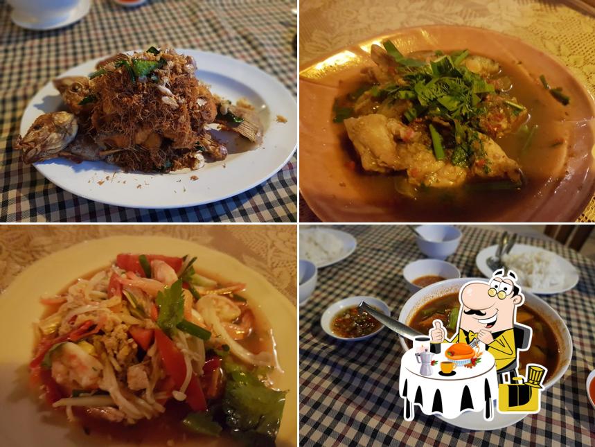 ร้านอาหารอุ่นเรือน