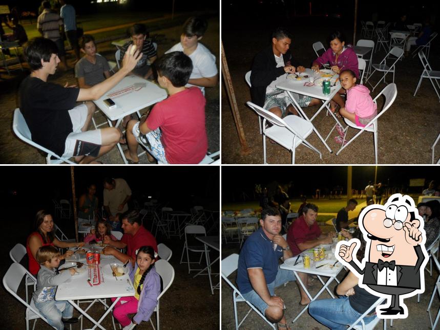 Espetinho Na Praça