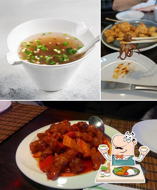 Блюда в "Синлуне Кафе"