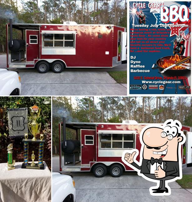 Basils Bar B Que