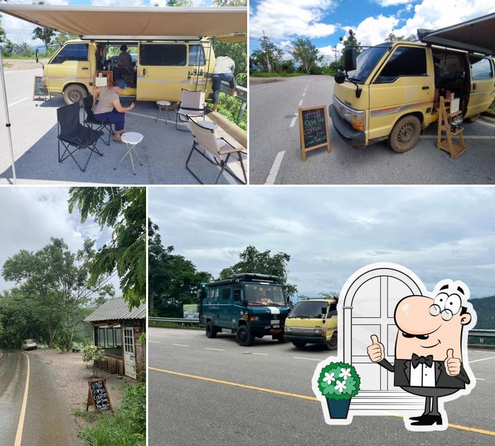 ต่าบลึ Slow Bar Coffee