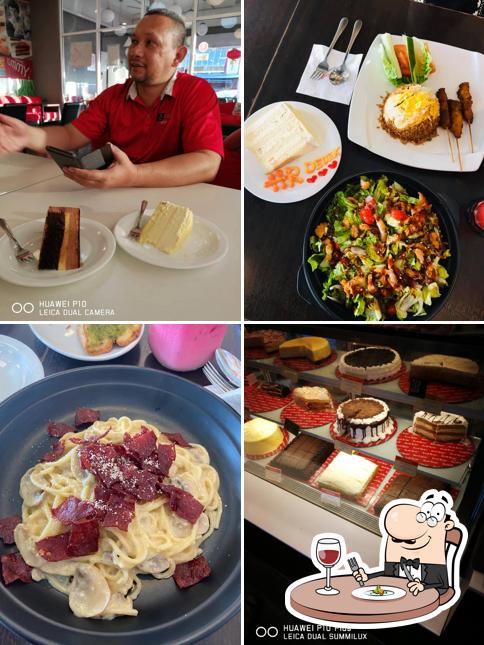 Secret Recipe Tanah Merah, Kelantan