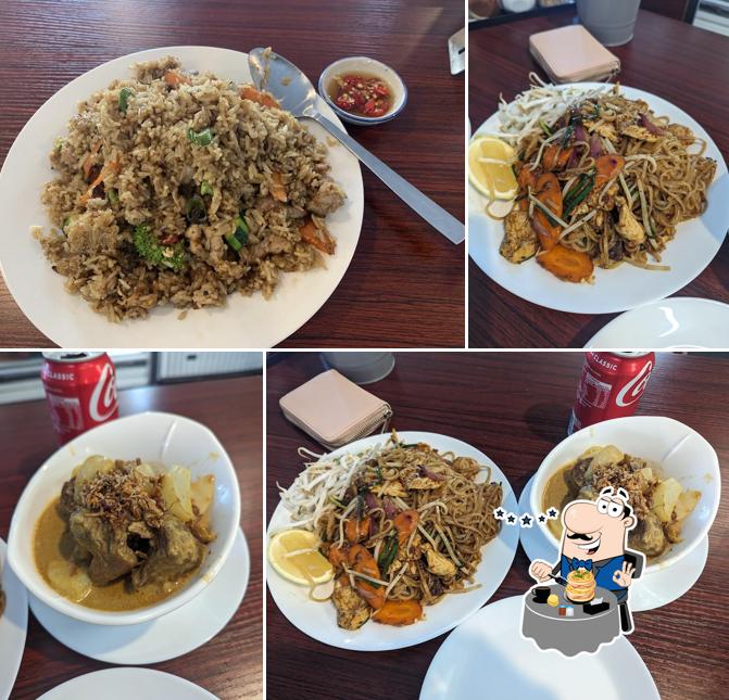 ZAAB VER THAI STREET FOOD CAFE