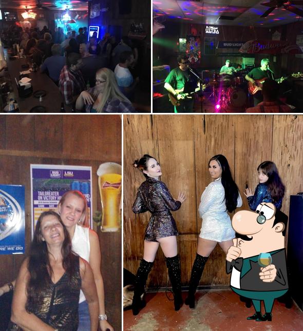 T J's Lounge