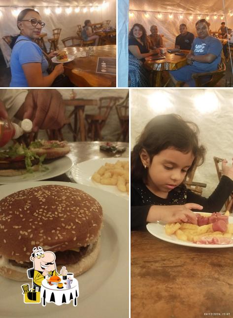 Burger 03 pm