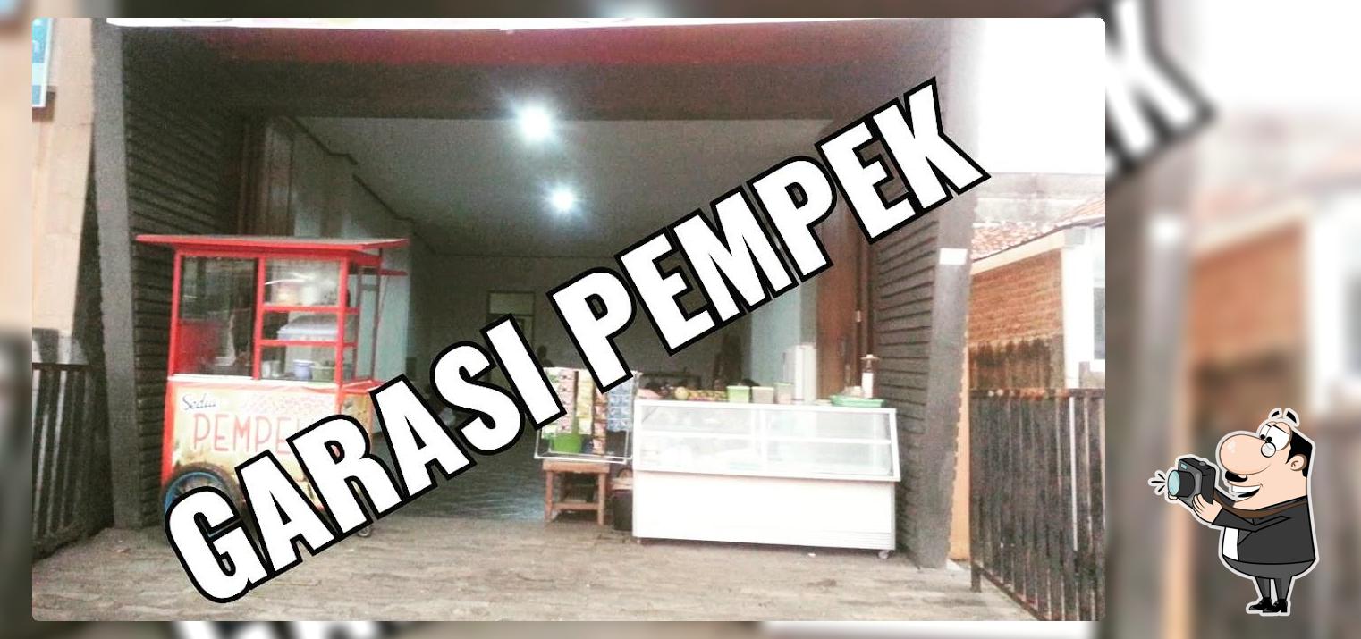 GARASI PEMPEK