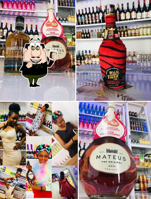 KHAY BEE WINE SHOP & MINI PUB