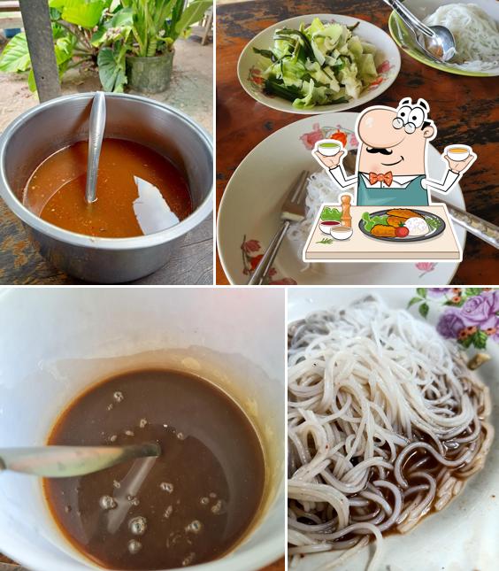 ขนมจีนบีบสด