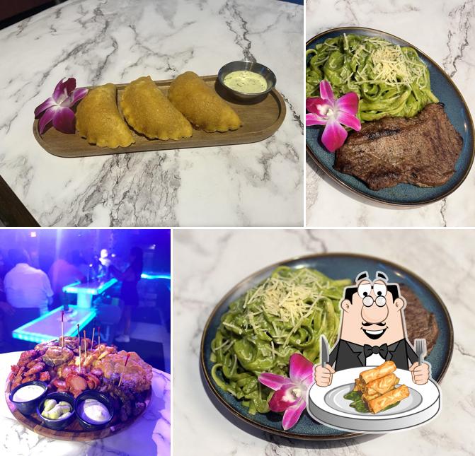 COCO CAFE RESTAURANT & LOUNGE