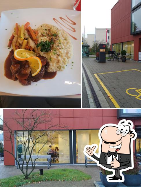 Cafe 33
