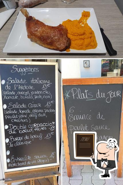 Это фотография, где изображены доска для меню и еда в L' Ardoise