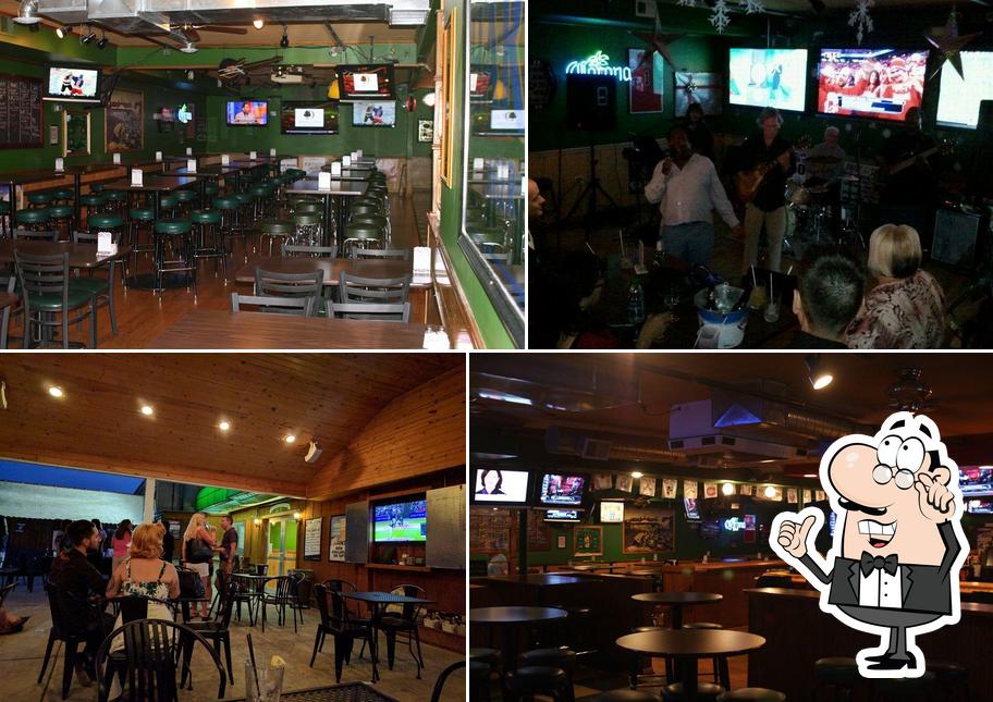 Kenny's Irish Pub