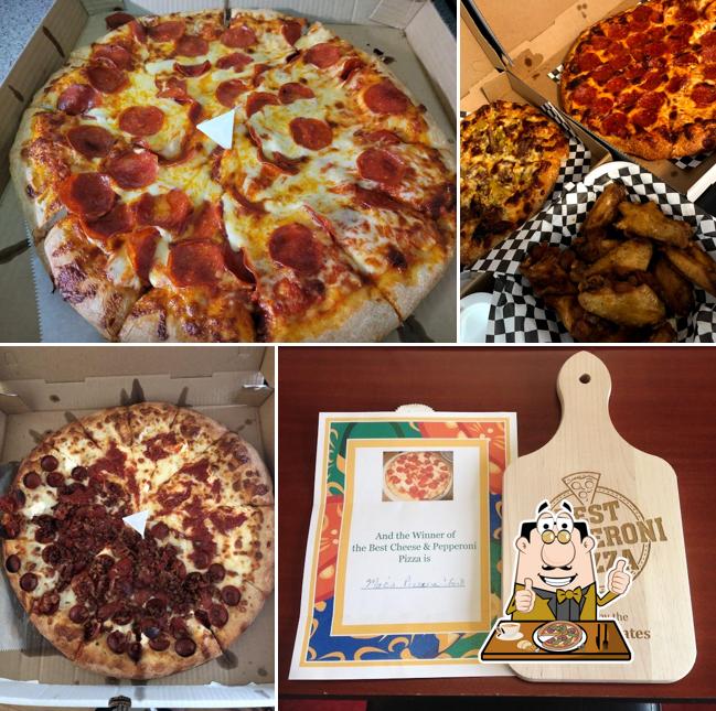 Mac's Pizzeria and Catering
