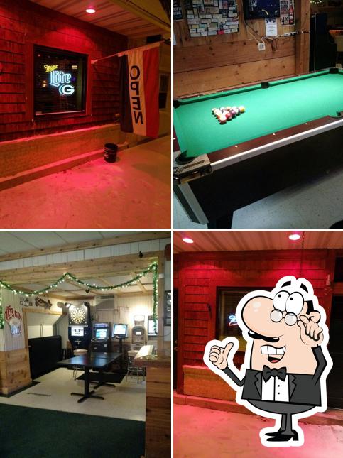 Mel's Bar & Grill