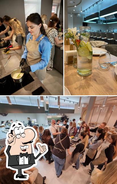 Посмотрите на внутренний интерьер "Вилка события"