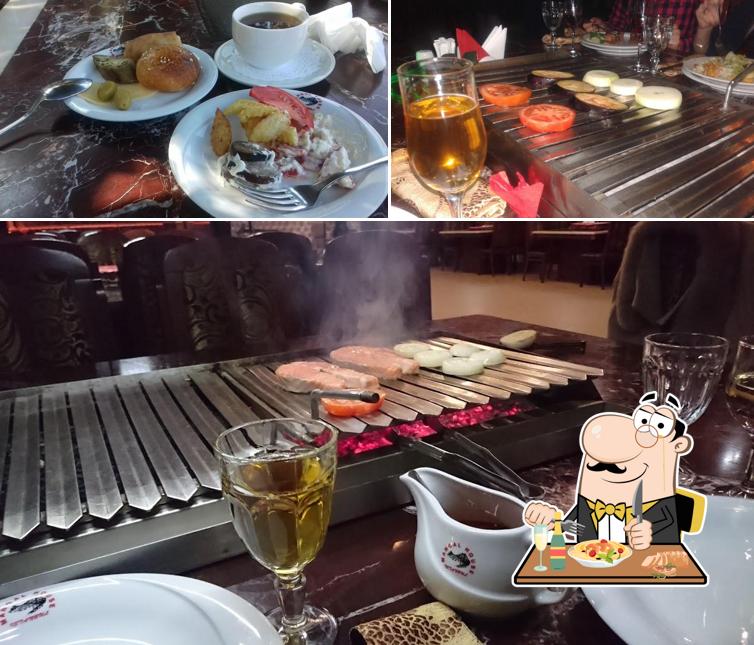 Еда в "Мангале-Хаузе"