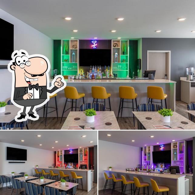 Lobby Bar + Lounge